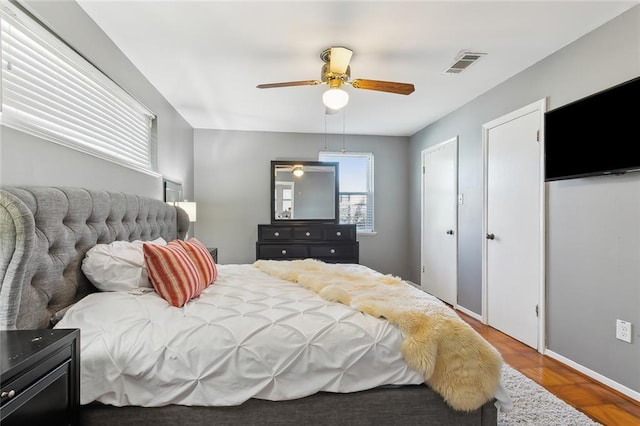 bedroom with ceiling fan