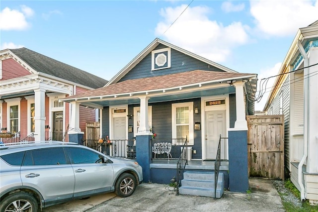 view of front of home featuring a porch