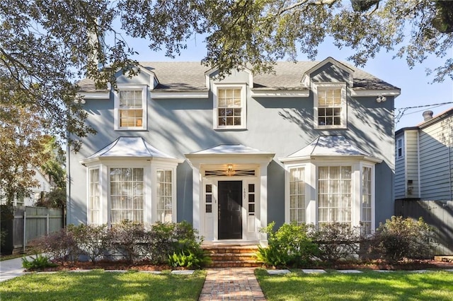 view of front facade with a front lawn