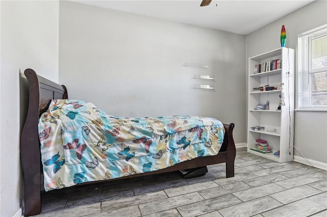 bedroom with ceiling fan