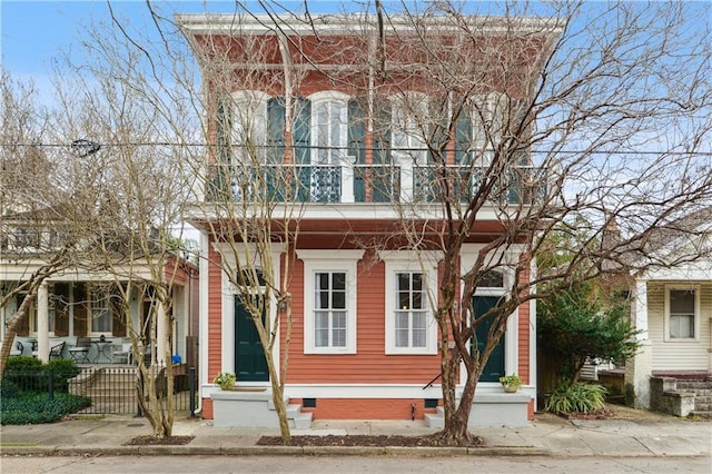 view of italianate-style house