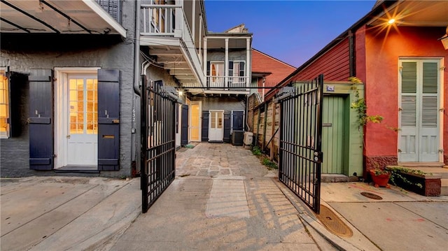 632 Burgundy St, New Orleans, LA 70112 - photo 44