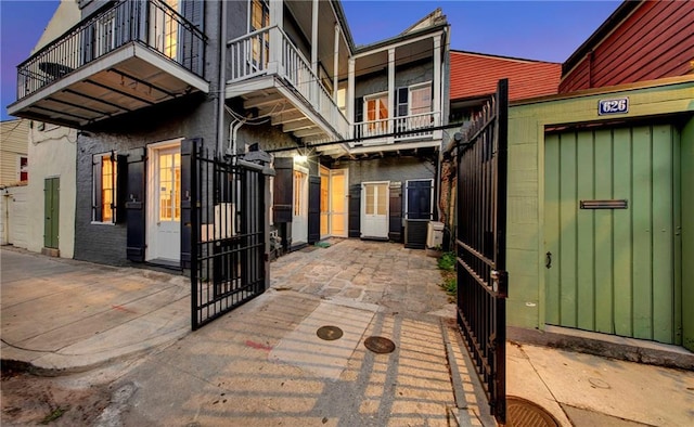 632 Burgundy St, New Orleans, LA 70112 - photo 45