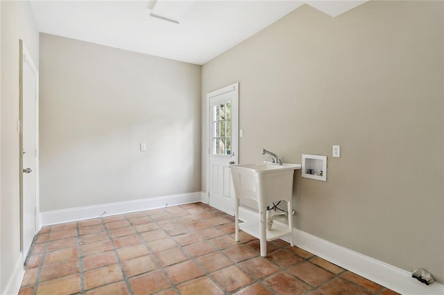 laundry area with washer hookup