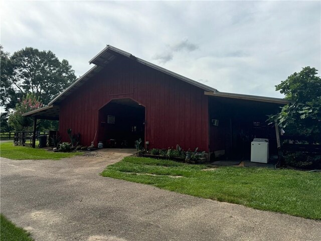17120 Kat Kaw Rd, Franklinton, LA 70438 - view of outdoor structure with driveway and an outdoor structure