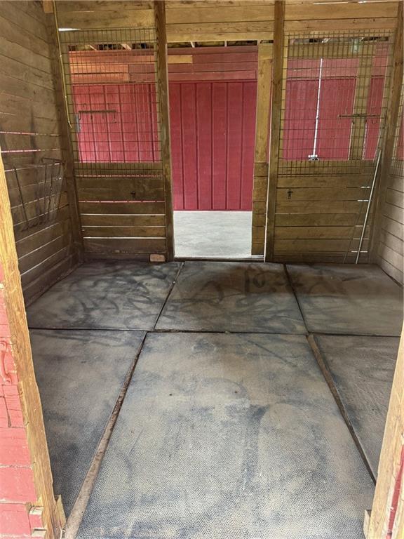 17120 Kat Kaw Rd, Franklinton, LA 70438 - view of stable