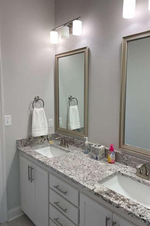 bathroom with vanity