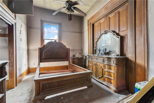 bedroom featuring ceiling fan