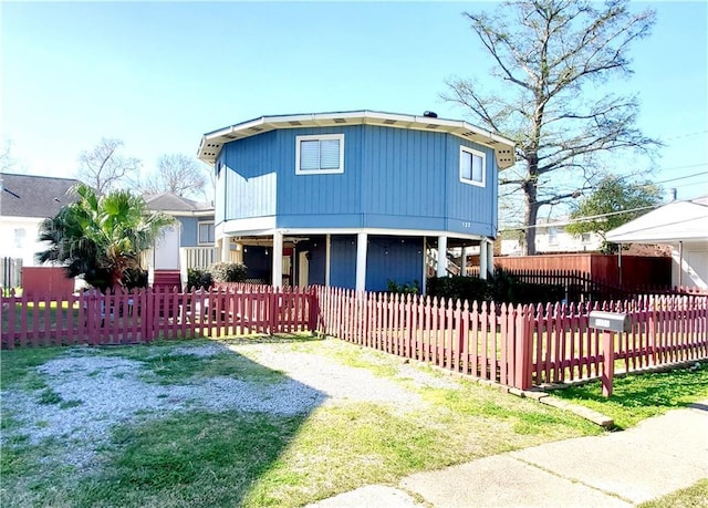 view of front of house