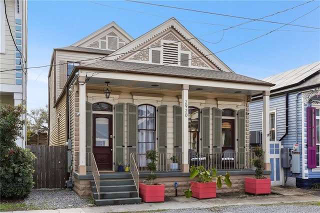 view of front of house with covered porch