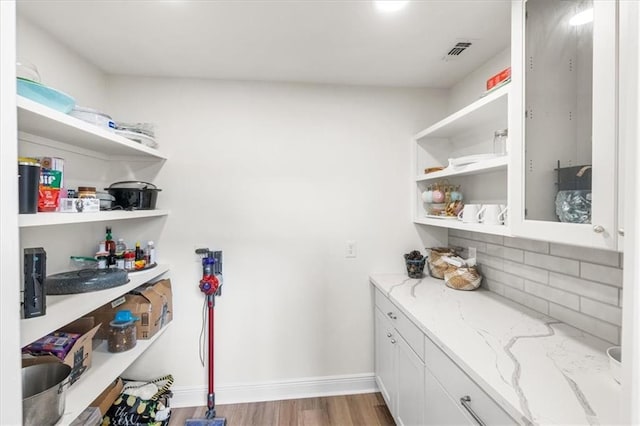 pantry featuring visible vents