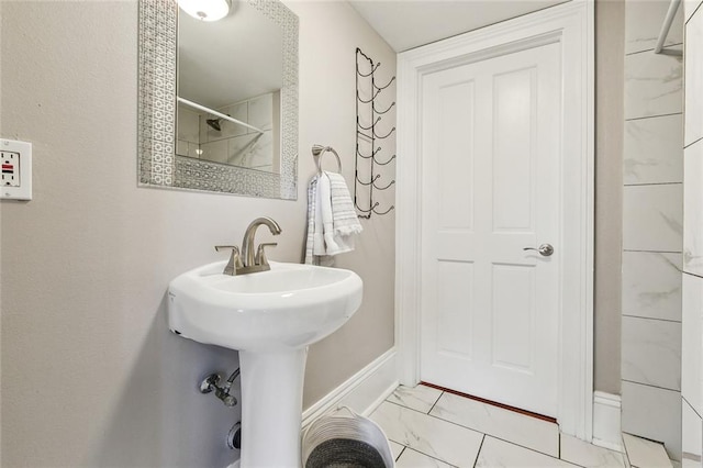 bathroom featuring sink