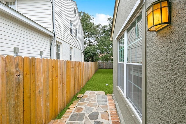 5122 Pratt Dr, New Orleans, LA 70122 - view of yard with a patio