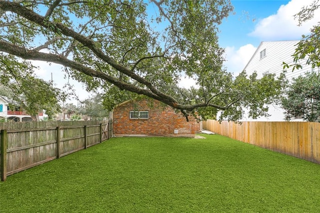 5122 Pratt Dr, New Orleans, LA 70122 - view of yard
