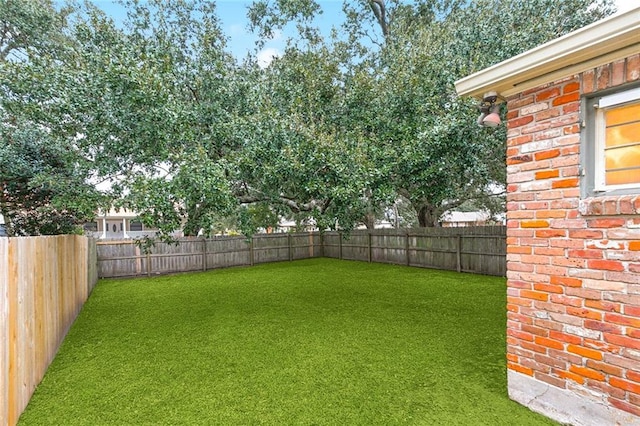 5122 Pratt Dr, New Orleans, LA 70122 - view of yard