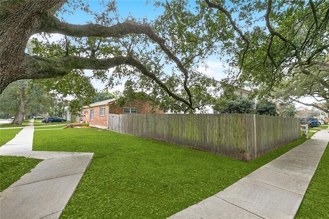 5122 Pratt Dr, New Orleans, LA 70122 - view of yard