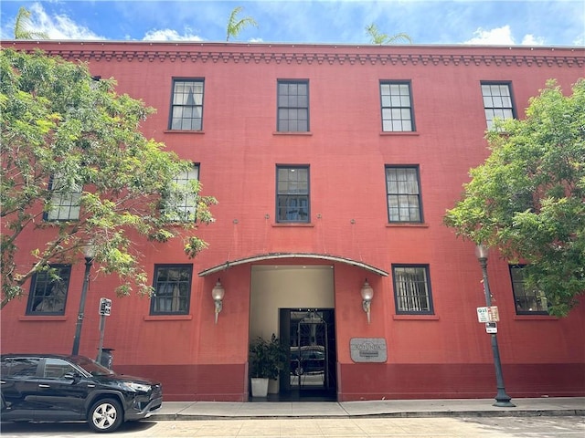 330 Julia St Unit 205, New Orleans, LA 70130 - view of building exterior