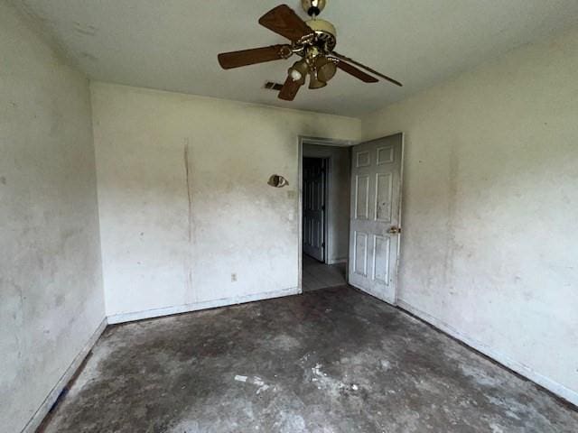 spare room featuring ceiling fan