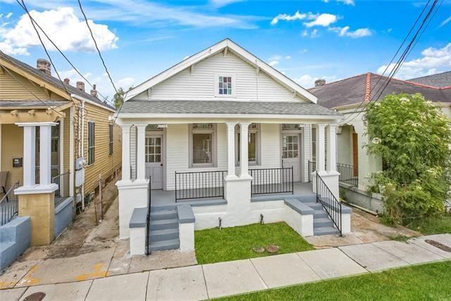 bungalow-style home featuring a porch