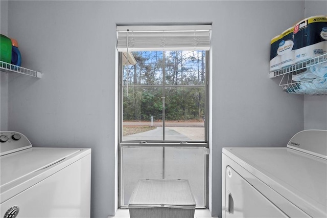 laundry area featuring washer and clothes dryer