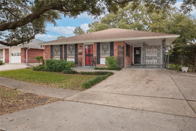 view of front of house featuring a carport