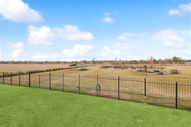 view of yard featuring a rural view