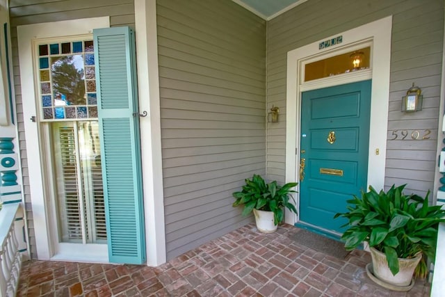 view of property entrance