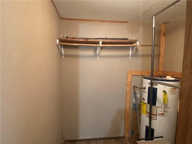 68443 S River Rd, Kentwood, LA 70444 - utility room with water heater