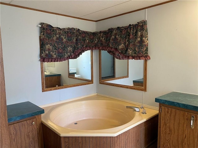 68443 S River Rd, Kentwood, LA 70444 - bathroom featuring a tub