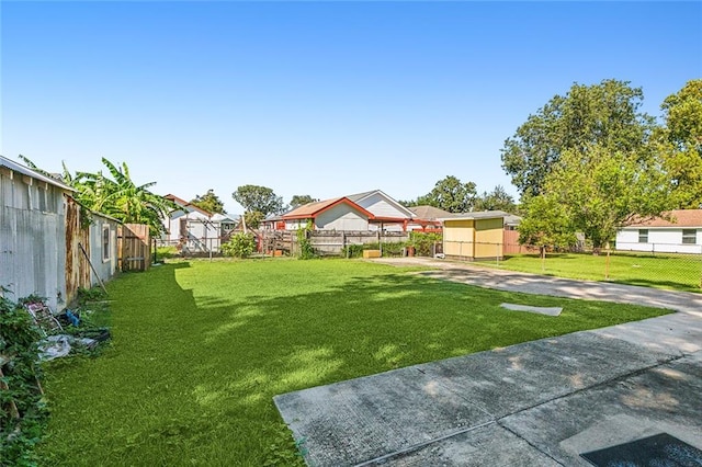 view of yard with a patio area