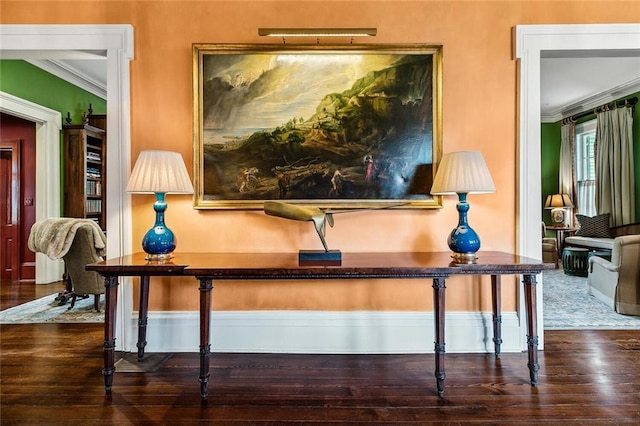 2425 Coliseum St, New Orleans, LA 70130 - room details featuring wood finished floors, baseboards, and ornamental molding