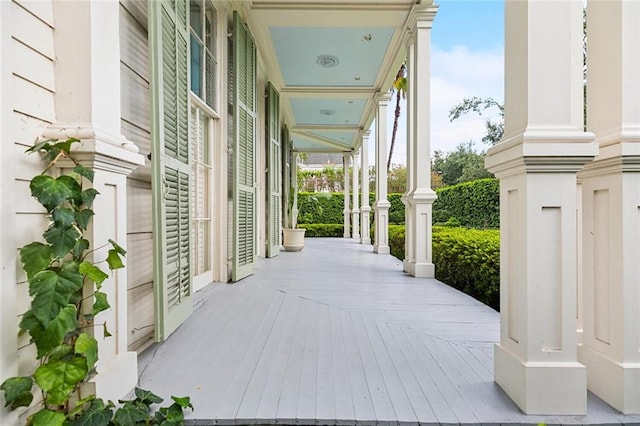 2425 Coliseum St, New Orleans, LA 70130 - view of patio / terrace