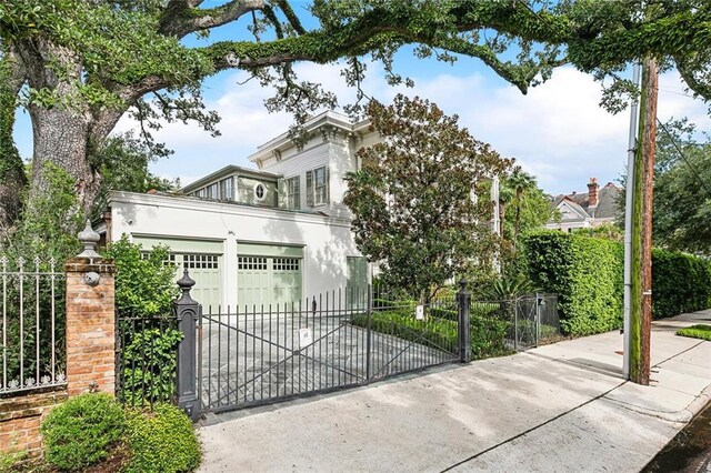 2425 Coliseum St, New Orleans, LA 70130 - view of gate with a fenced front yard