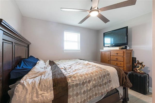 bedroom featuring ceiling fan