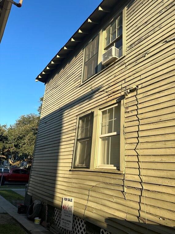 3526 Louisiana Ave Parkway, New Orleans, LA 70125 - view of side of home with cooling unit