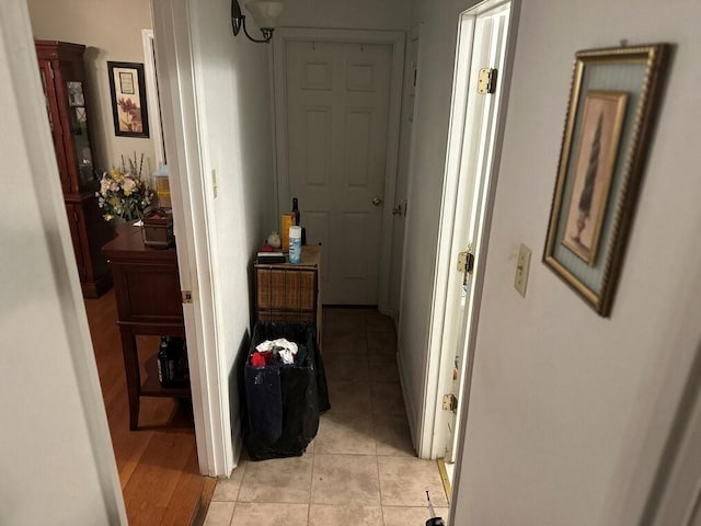 3526 Louisiana Ave Parkway, New Orleans, LA 70125 - corridor with light tile patterned floors