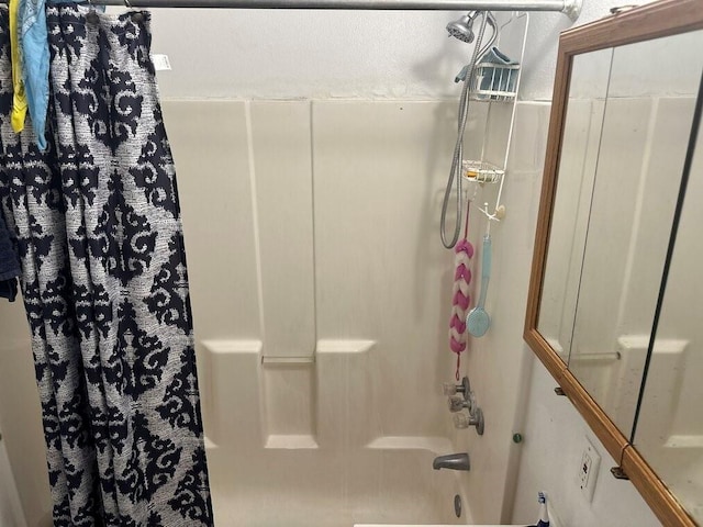 3526 Louisiana Ave Parkway, New Orleans, LA 70125 - bathroom featuring shower / bathtub combination with curtain