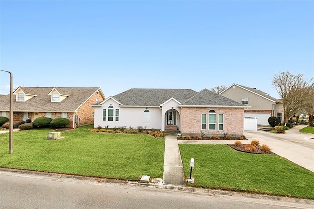 view of front of property with a front lawn