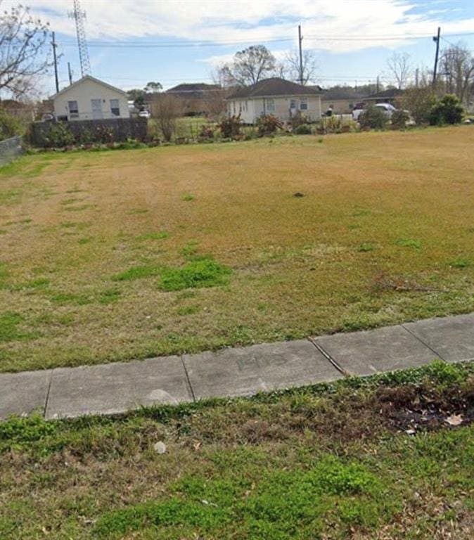 1907 Tricou St, New Orleans, LA 70117