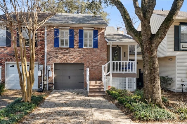 view of front facade with a garage