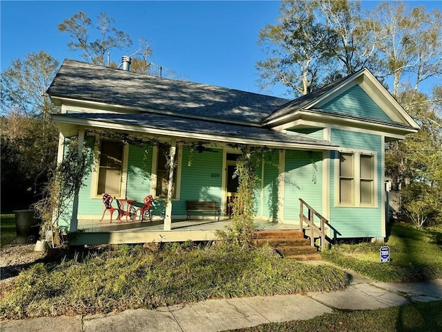 bungalow featuring a porch