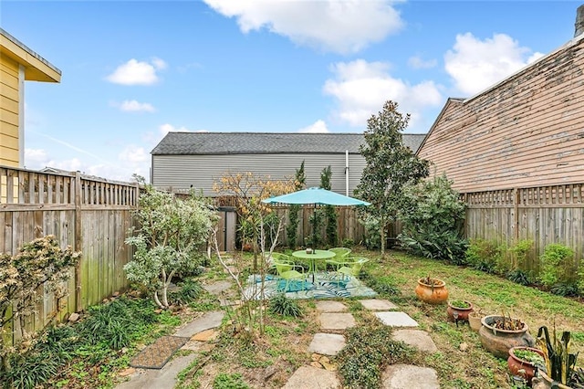 view of yard with a patio