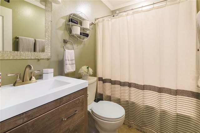 6900 Royal St, Arabi, LA 70032 - bathroom featuring toilet, vanity, crown molding, and a shower with curtain