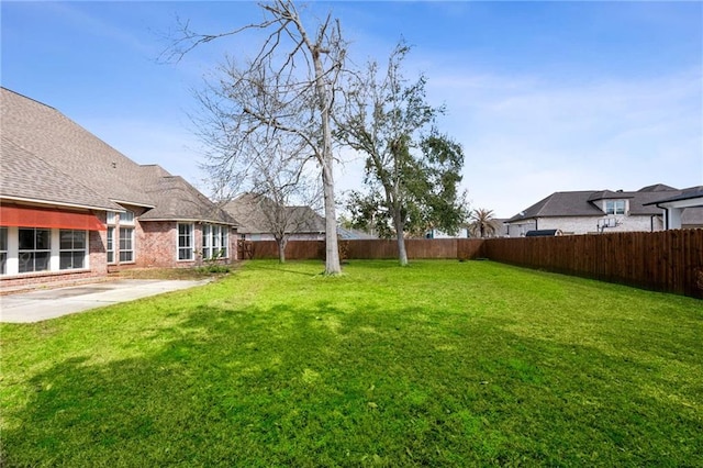 view of yard featuring a patio