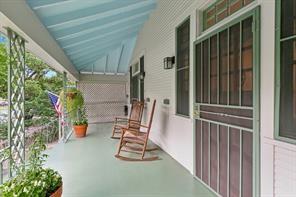 view of patio with covered porch