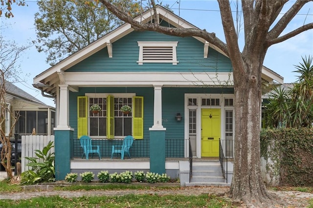 view of front of property