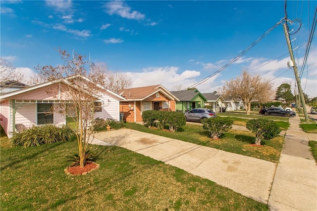 view of front of house with a front yard