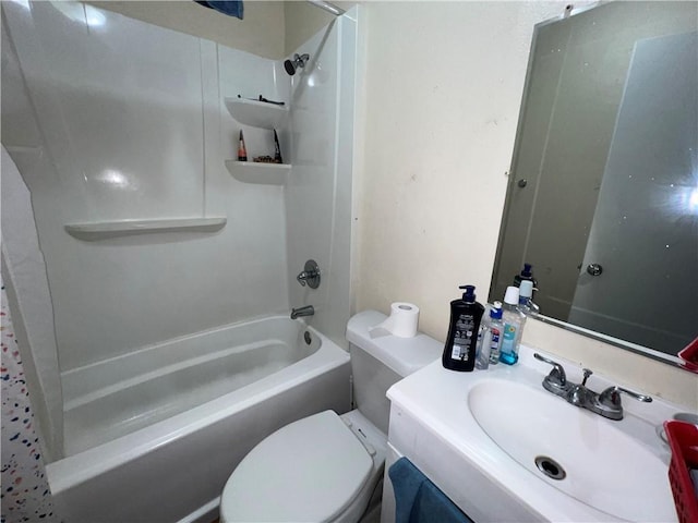 full bathroom with toilet, sink, and shower / bath combo with shower curtain