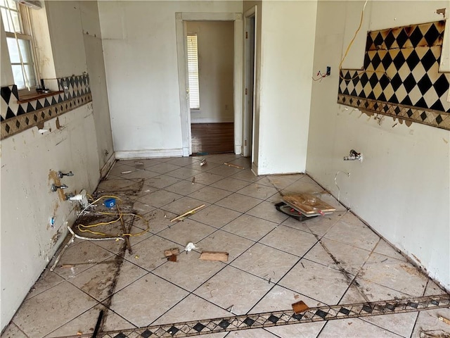 7540 Fieldston Rd, New Orleans, LA 70126 - empty room featuring tile patterned flooring