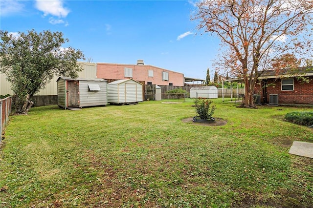 view of yard with a storage shed